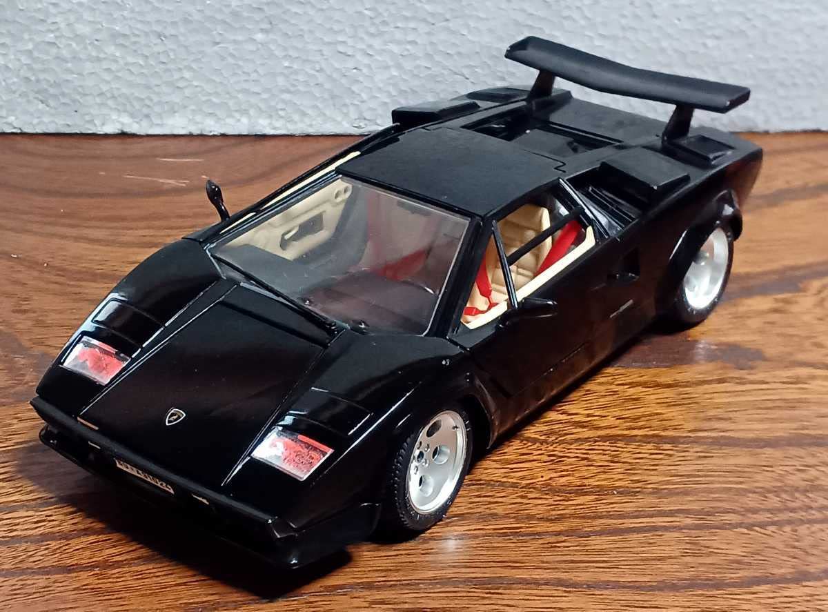 ランボルギーニ カウンタック 1/18 ランボルギーニ 1988 Burago 1988 Lamborghini Countach 1:18 Diecast Model Bburago - YouTube